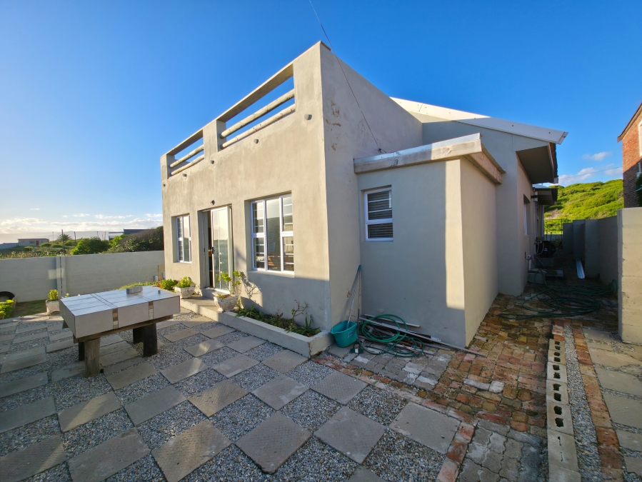 5 Bedroom Property for Sale in Hawston Western Cape